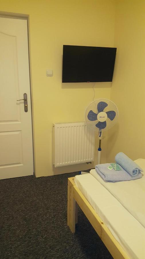 Hostel Etna - -noclegi