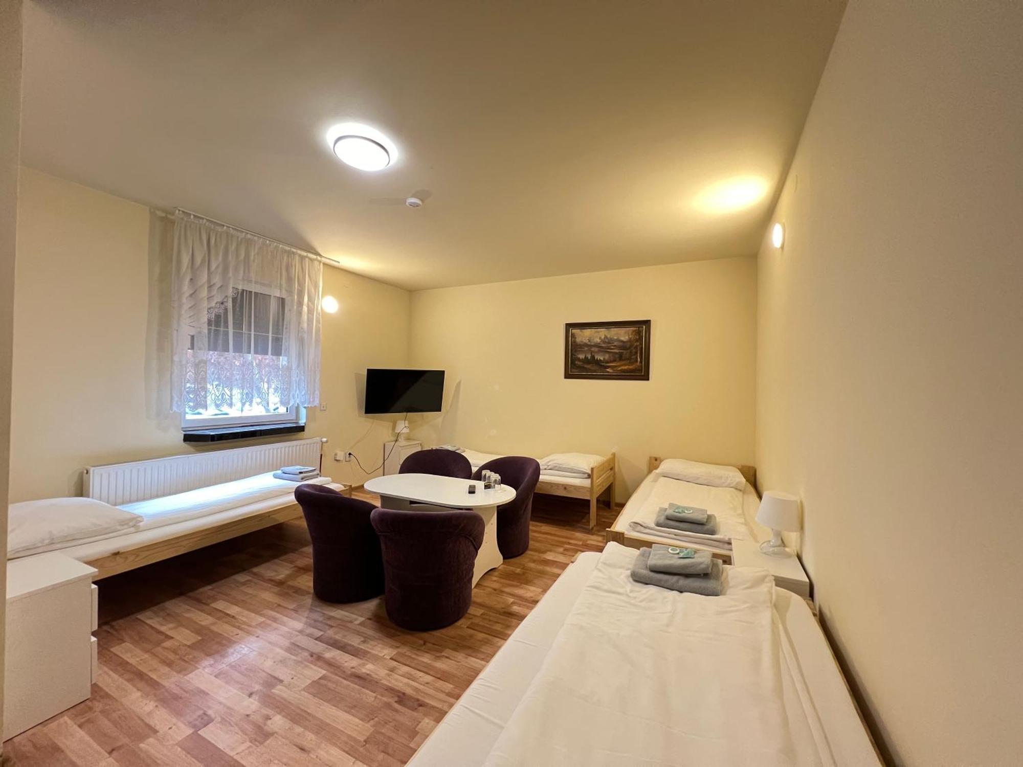 Hostel Etna - -noclegi Rzeszow