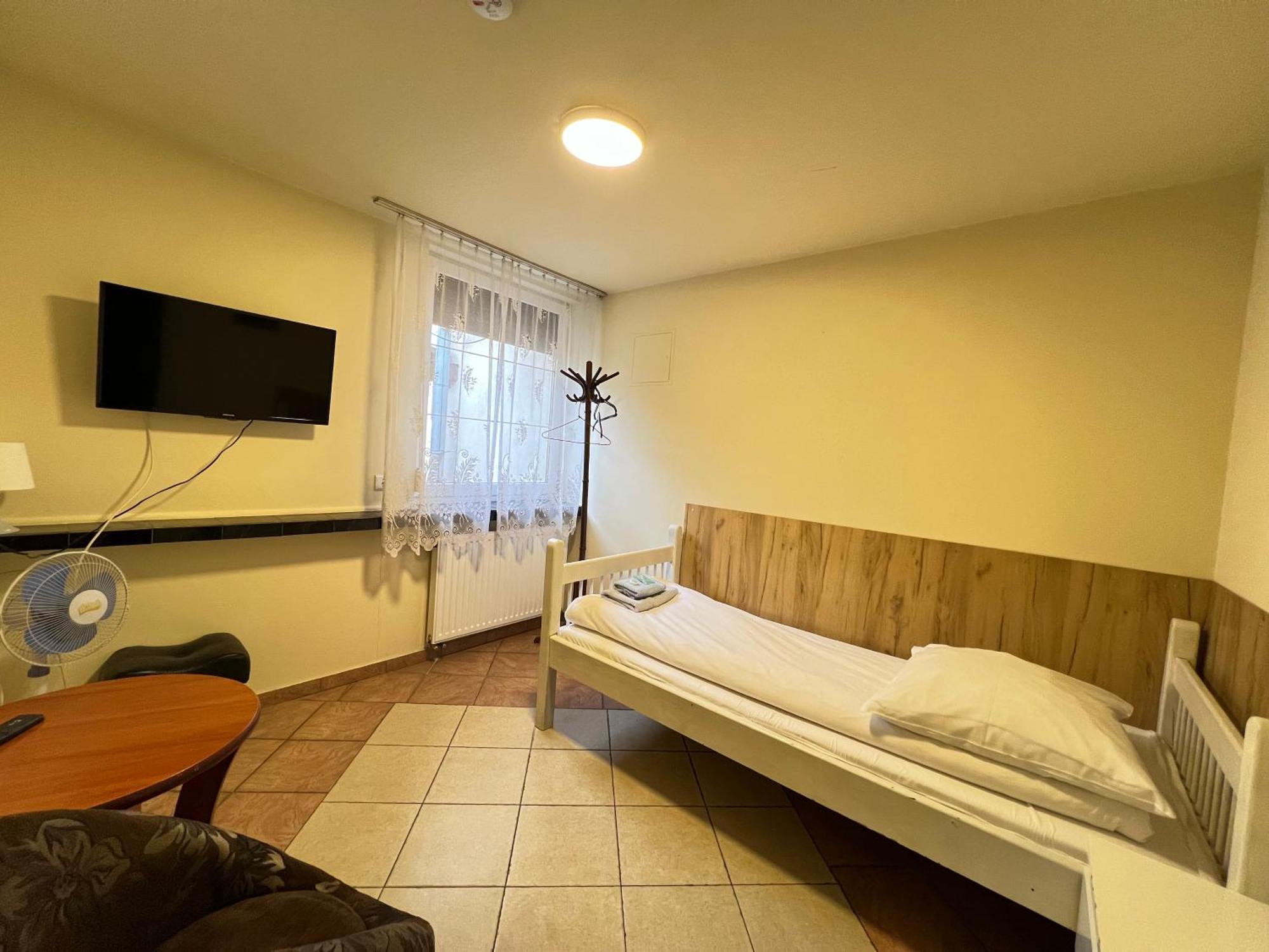 Etna - -noclegi Hostel Rzeszow