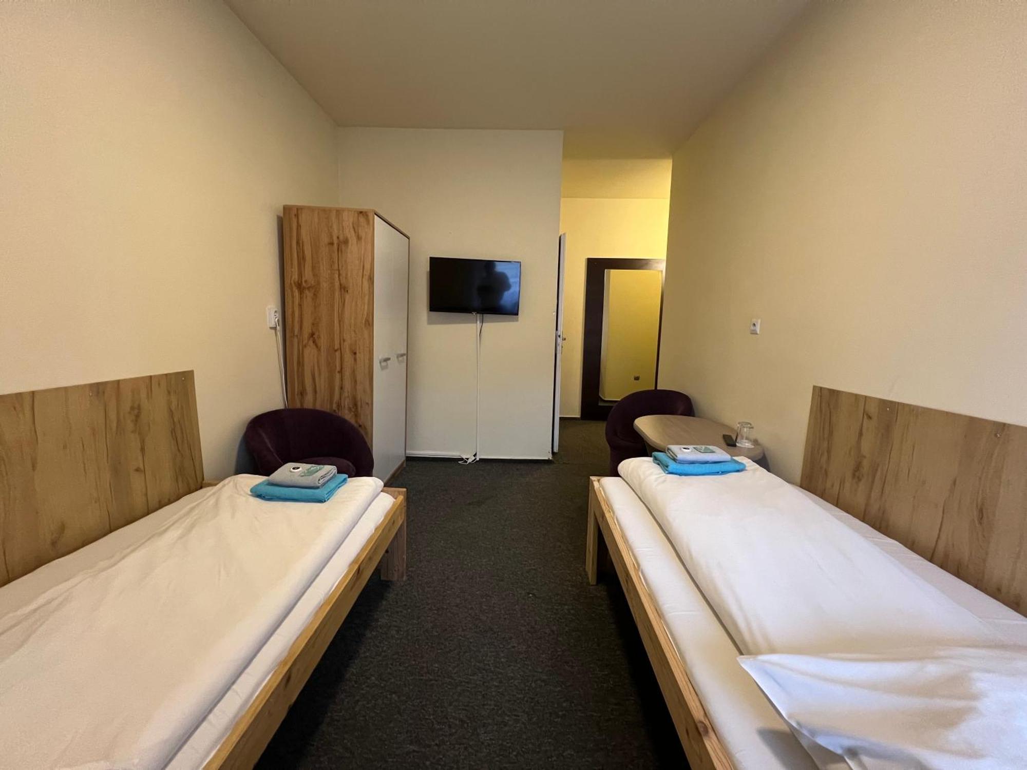 Hostel Etna - -noclegi Rzeszow