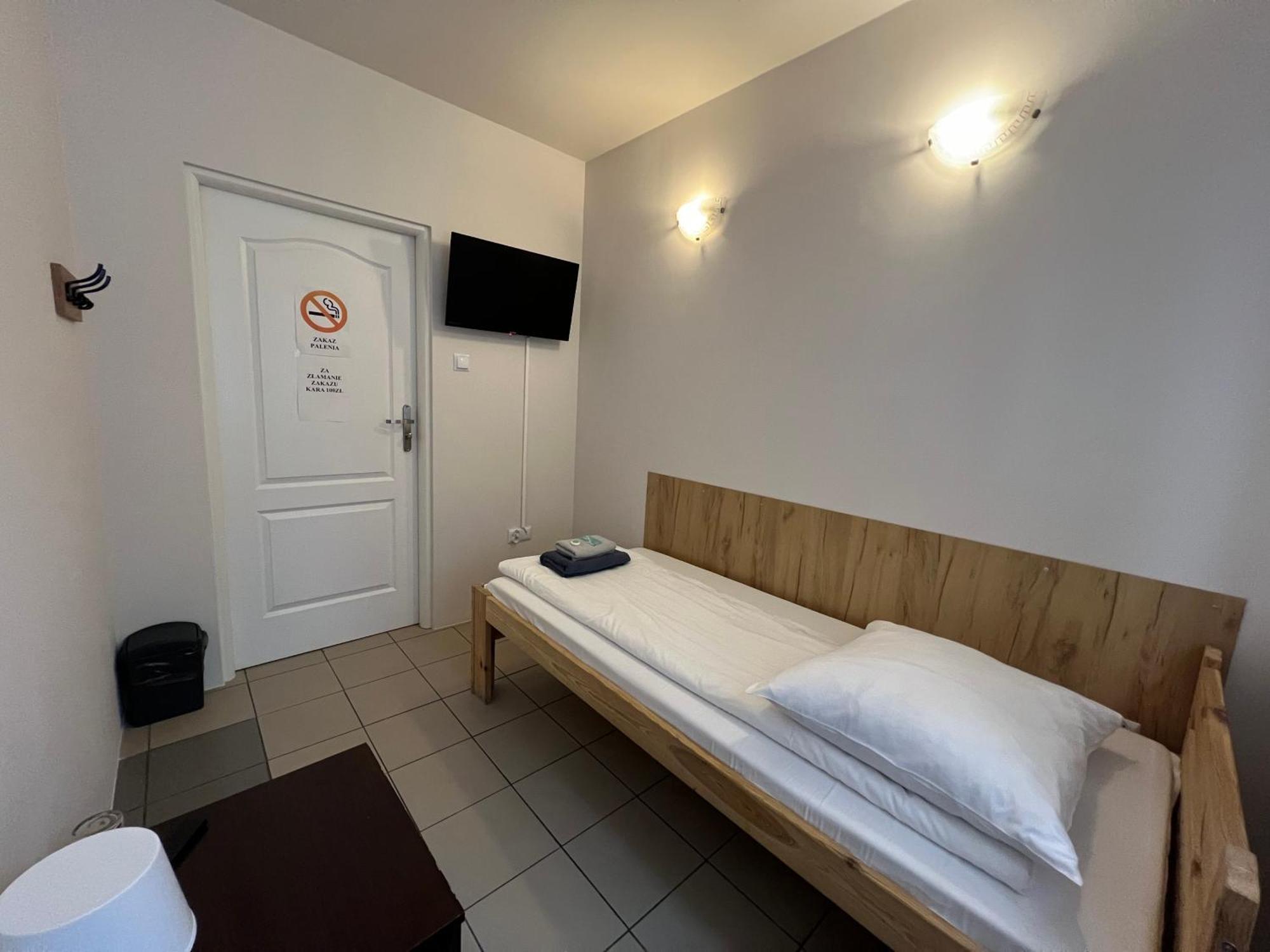 Hostel Etna - -noclegi
